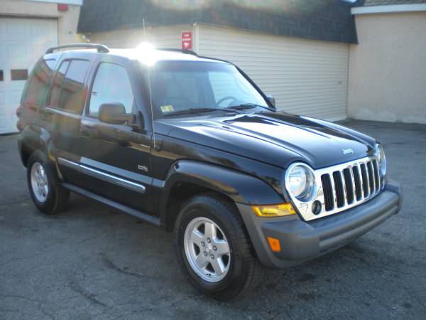 Jeep Liberty 4X4 65th anniversary edition Sunroof 1 Year for sale in Hampstead, MA – photo 3