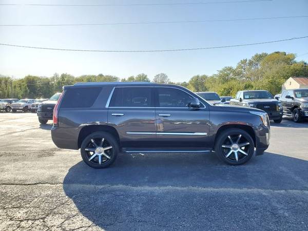 2015 Cadillac Escalade 4WD Luxury Sport Utility 4D Trades Welcome Fina for sale in Harrisonville, MO – photo 15