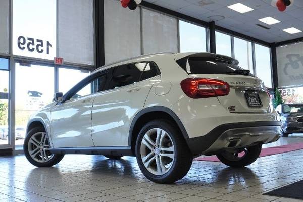 2015 Mercedes-Benz GLA 250 - cars & trucks - by dealer - vehicle... for sale in Cuyahoga Falls, OH – photo 4