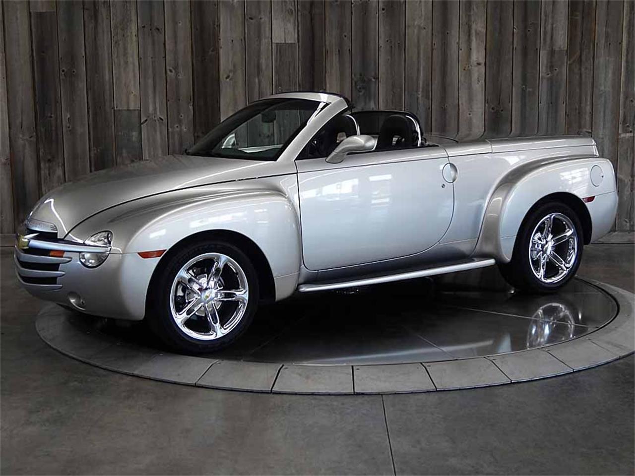 2005 Chevrolet SSR for sale in Bettendorf, IA – photo 51