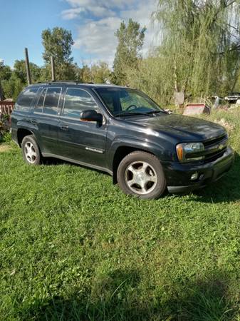 2004 Chevy TrailBlazer lt 4 wheel drive Excellent condition - cars & for sale in Continental, OH – photo 2