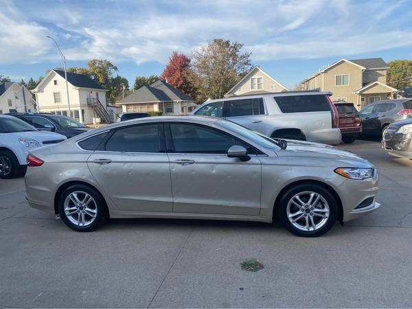 2018 Ford Fusion SE - - by dealer - vehicle automotive for sale in Lincoln, NE – photo 10