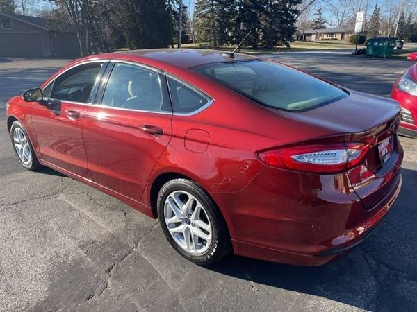 2014 Ford Fusion SE - - by dealer - vehicle automotive for sale in Greenfield, WI – photo 5