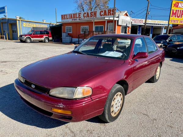 1996 Toyota Camry Dx CASH PRICE COLD A/C RUNS PERFECT! - cars & for sale in Houston, TX