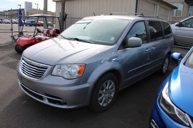 2015 Chrysler Town & Country Touring for sale in Maquoketa, IA – photo 3
