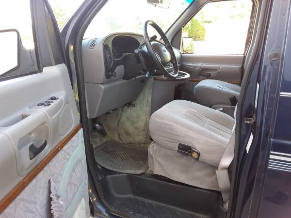 HANDICAP WHEELCHAIR VAN 1999 FORD E250 for sale in Macomb, IL – photo 13