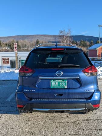 One Owner, Low Mile 2019 Nissan Rogue SL for sale in Manchester Center, VT – photo 4