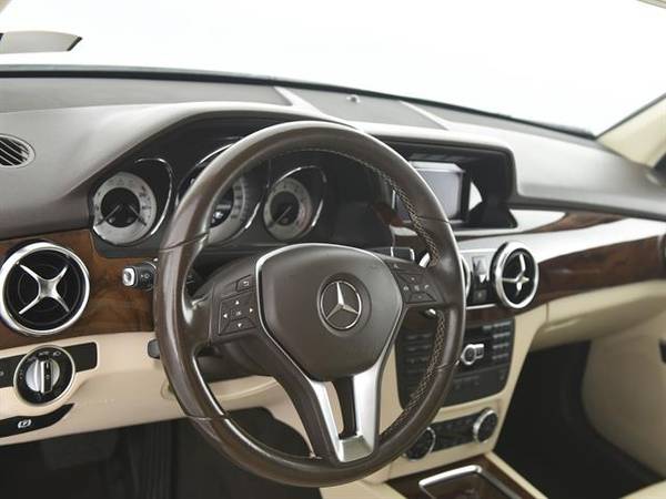 2013 Mercedes-Benz GLK-Class GLK 350 4MATIC Sport Utility 4D suv Off for sale in Fort Wayne, IN – photo 2