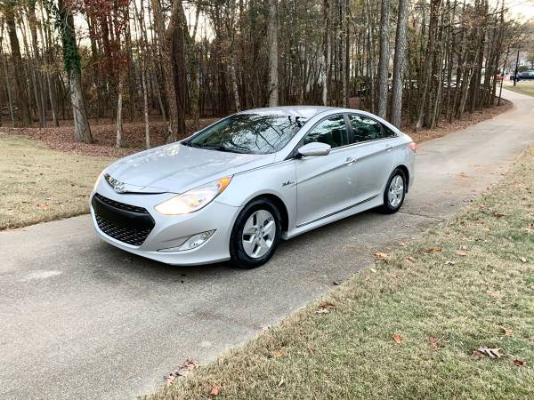2012 Hyundai Sonata Hybrid *Tons of Options* - cars & trucks - by... for sale in Kennesaw, AL – photo 2
