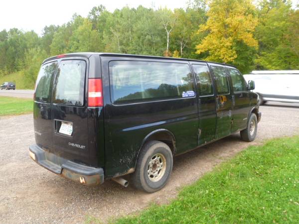 2006 CHEVORLET EXPRESS 3500 VAN 14 PASSENGER GM GMC 167,000 MILES 6.0 for sale in Westboro, WI – photo 6