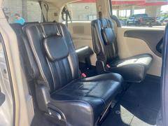 2013 chrysler town and country touring rear entertainment 3rd seat for sale in Bixby, OK – photo 8