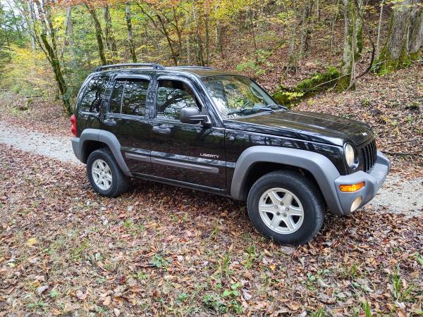 Jeep Liberty 4x4 - cars & trucks - by dealer - vehicle automotive sale for sale in Jamestown, TN – photo 4