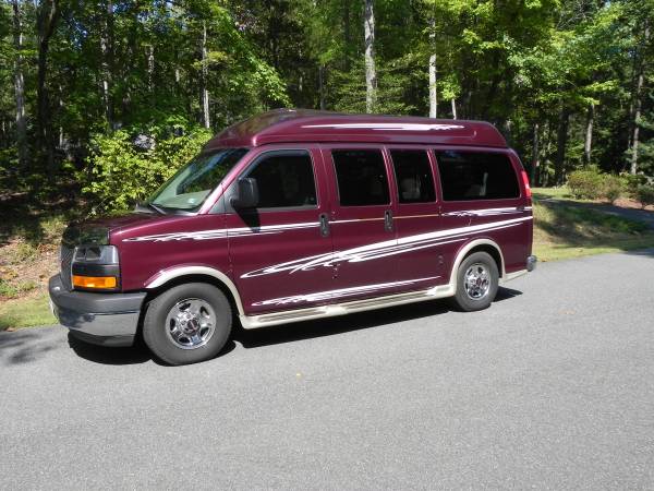 2003 GMC Savana AWD Luxury Conversion Van for sale in Fredericksburg, VA