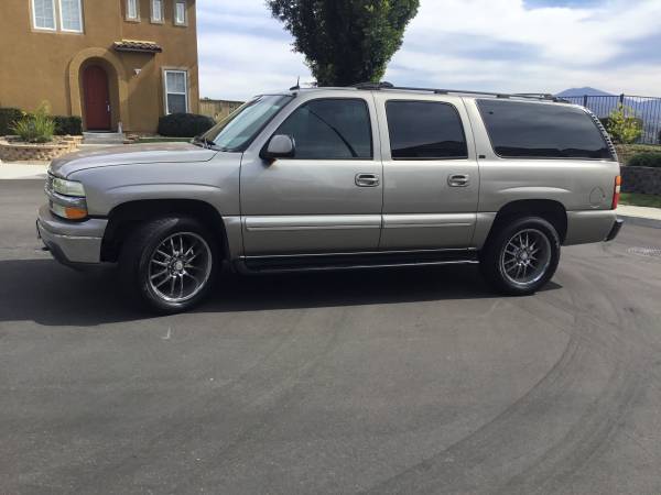 2003 Chevy suburban limited 3rd row seat nice suv great for travels for sale in Oceanside, CA – photo 3