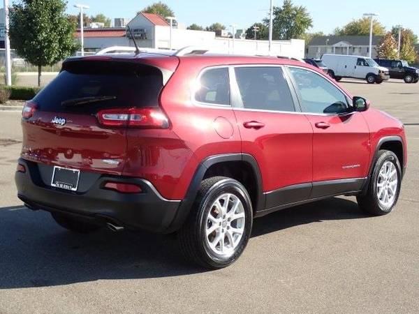 2014 Jeep Cherokee SUV Latitude (Deep Cherry Red Crystal for sale in Sterling Heights, MI – photo 8