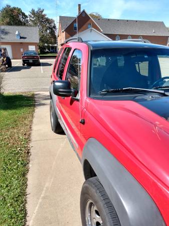 02 Jeep Liberty 4x4 for sale in Strasburg, OH