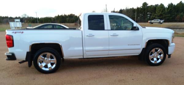 2015 Chevy Silverado 1500 - - by dealer - vehicle for sale in Plover, WI – photo 9