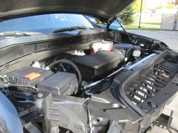 2021 Chevrolet Silverado LT Double Cab 4X4 Repairable Salvage 2, 629 for sale in Romeo, MI – photo 11