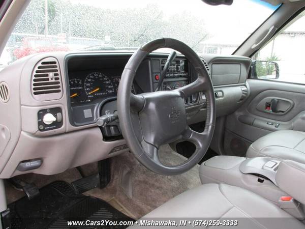 1999 CHEVROLET SUBURBAN LT 3rd ROW LEATHER HTD SEATS TAHOE - cars for sale in Mishawaka, IN – photo 6