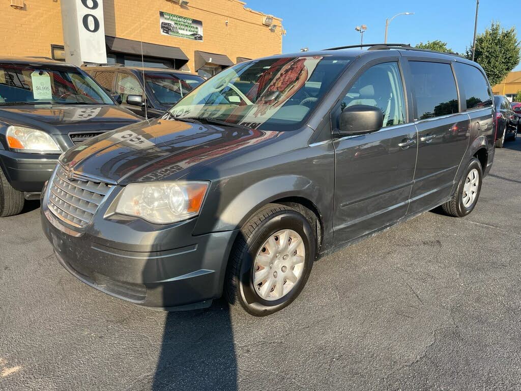 2010 Chrysler Town & Country LX FWD for sale in Saint Louis, MO – photo 2
