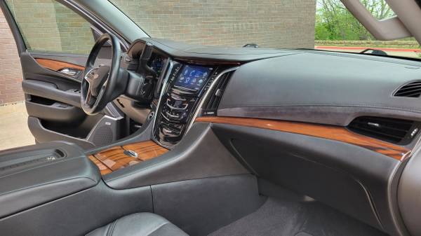 2016 Cadillac Escalade ESV 4X4 Premium Collection, 1-Owner, Like New for sale in Keller, TX – photo 19