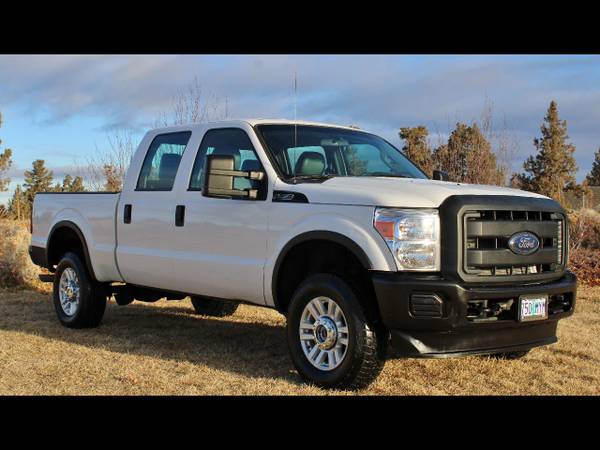 2014 Ford Super Duty F-350 SRW 4X4 CREW CAB XLT LOW MILES for sale in Redmond, OR