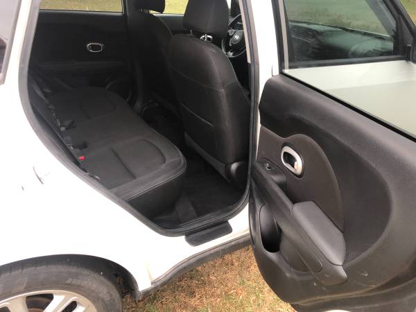 For Sale - '17 Kia Soul - cars & trucks - by owner - vehicle... for sale in Onalaska, WI – photo 7