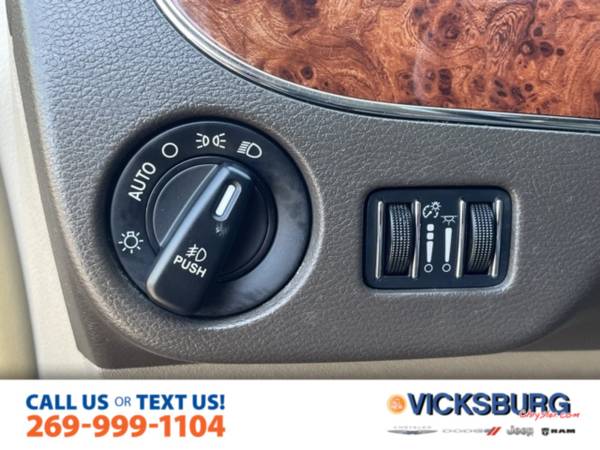 2016 Chrysler Town Country Touring - - by dealer for sale in Vicksburg, MI – photo 17