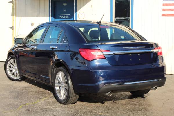 2013 CHRYSLER 200 * HEATED SEATS * LOW MILES * LEATHER * WARRANTY *** for sale in Highland, IL – photo 7