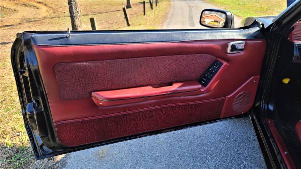 FOR SALE - Sharp! 1989 Ford Mustang Convertible LX 5.0 V8 - cars &... for sale in Morgantown, KY – photo 11