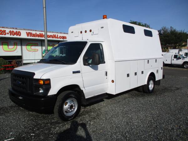 2011 Ford Econoline E-450 ENCLOSED SERVICE BODY TRUCK - cars & for sale in south amboy, VT – photo 2