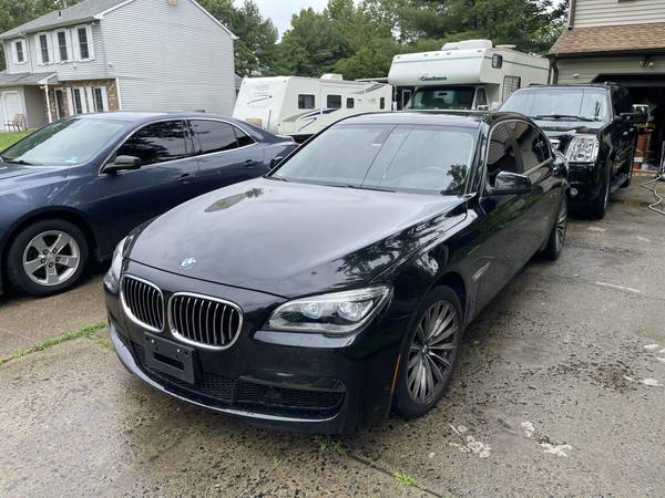 2011 BMW 750Li - Runs and drives great Perfect ENGINE for sale in Paulsboro, NJ