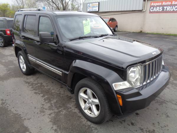2011 JEEP LIBERTY LIMITED 4X4 CLEAN - - by dealer for sale in WAYNE, MI – photo 5