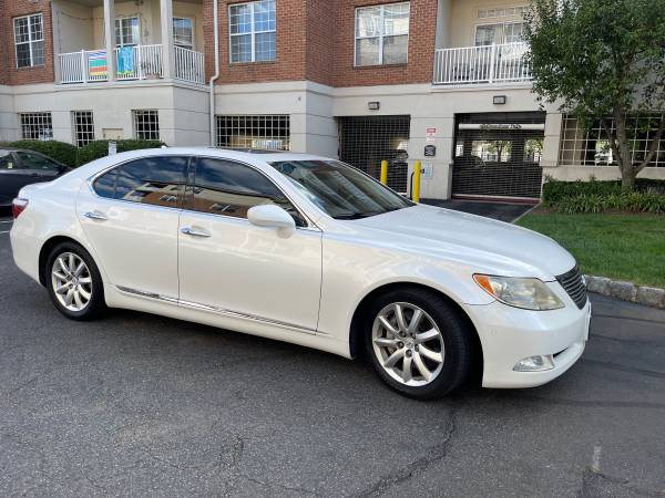 Great condition - runs great - luxury Lexus LS 460 for sale in West New York, NJ – photo 6