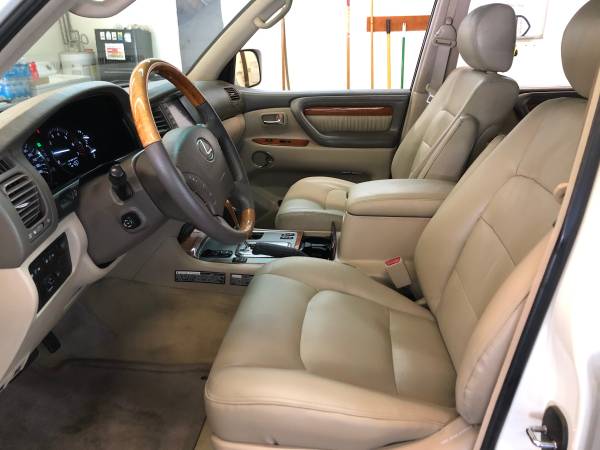 2004 Lexus LX470 4WD - Navigation, Low Miles, Clean title, 3rd Row for sale in Kirkland, WA – photo 9