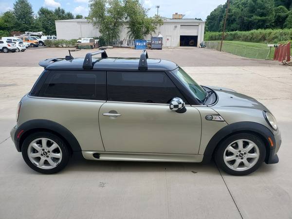 2009 Mini Cooper S - 132K - John Cooper Works Parts - 6 Speed Manual for sale in Raleigh, NC – photo 6