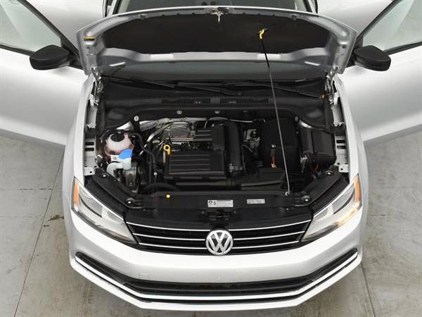 2016 VW Volkswagen Jetta 1.4T SE Sedan 4D sedan SILVER - FINANCE for sale in Atlanta, GA – photo 4