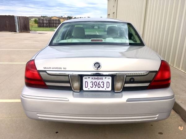 2006 Mercury Grand Marquis // 45k MILES! // 1-OWNER CLEAN CARFAX for sale in Clearwater, KS – photo 5