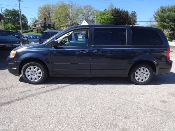2008 Chrysler Town and County LX Van - - by dealer for sale in Mogadore, OH – photo 9