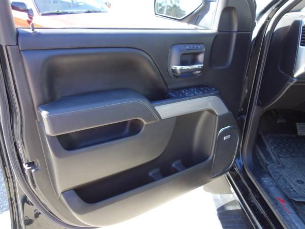 2015 Chevrolet Silverado 1500 4WD Crew Cab LTZ - Loaded! for sale in Lincoln, NE – photo 9