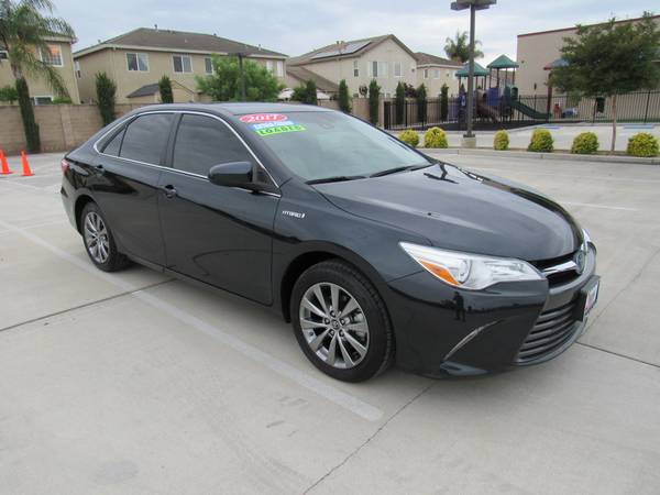2017 TOYOTA CAMRY HYBRID XLE for sale in Oakdale, CA
