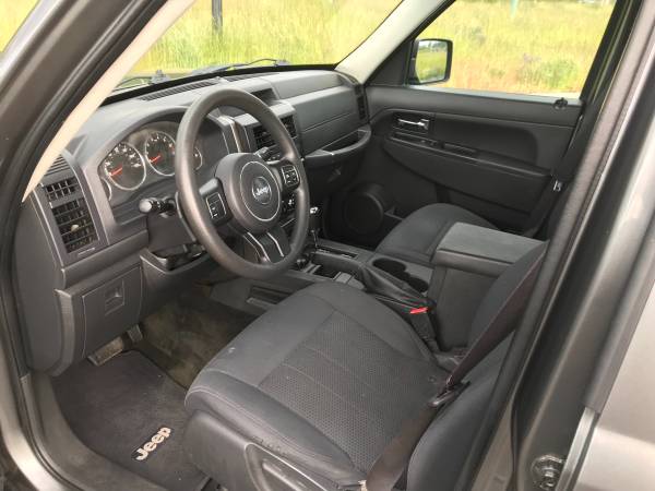 2012 Jeep Liberty 4x4 (360* INTERIOR VIEW ) for sale in Vancouver, OR – photo 12