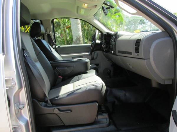 THE"PERFECT " TRUCK!!! 5.3 V8 LEATHER CREW CAB SILVERADO!!!!!!!!!!!!!! for sale in Clearwater, FL – photo 14