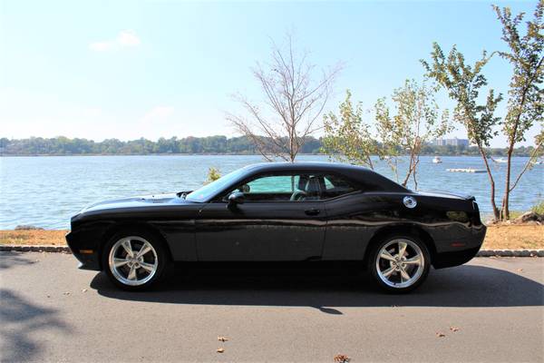 2011 Dodge Challenger 2dr Cpe R/T Classic for sale in Great Neck, NY – photo 5