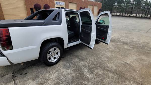 2008 Chevy Avalanche LTZ for sale in Lawrenceville, GA – photo 11
