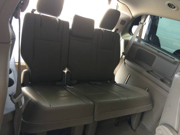 2015 Chrysler Town Country Touring for sale in Mount Prospect, IL – photo 20