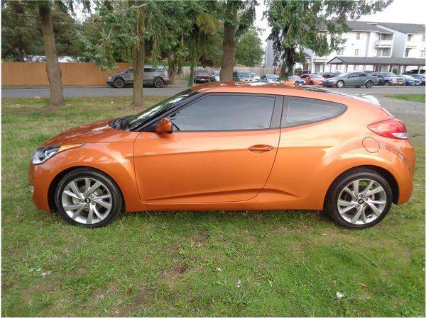 2017 Hyundai Veloster Value Edition Coupe 3D FREE CARFAX ON EVERY... for sale in Lynnwood, WA – photo 7