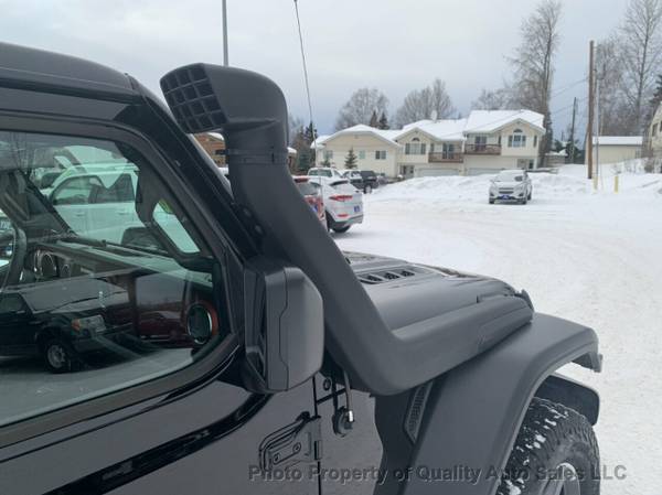 2021 Jeep Gladiator Rubicon 4x4 7K Miles - - by for sale in Anchorage, AK – photo 19