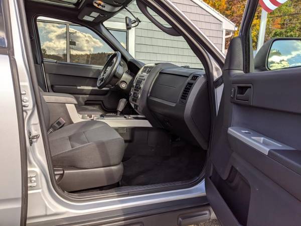 Wow! A 2012 Ford Escape with 131,989 Miles-Hartford - cars & trucks... for sale in Thomaston, CT – photo 8