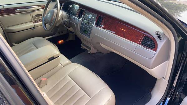 2003 LINCOLN TOWN CAR LIMOSINE STYLE 75K MILES 1 OWNER - cars & for sale in Hollywood, FL – photo 12